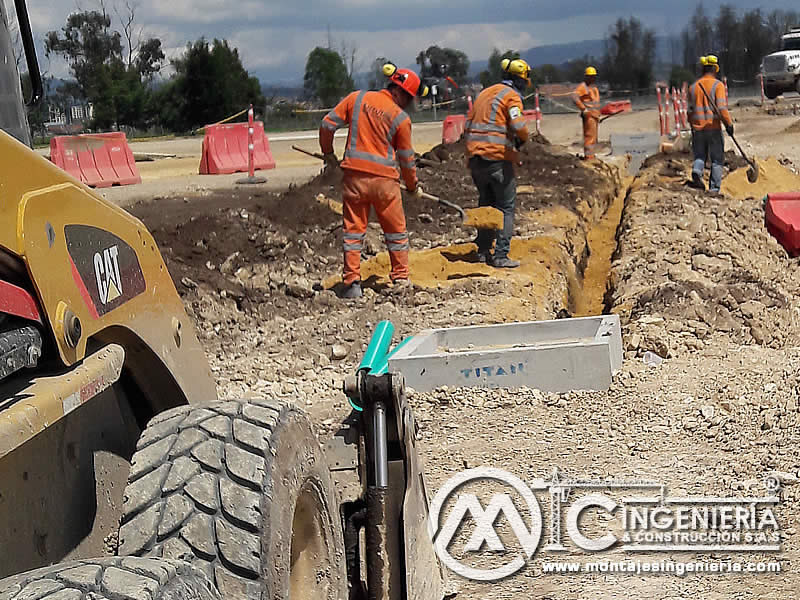 Excavación para la cimentación de construcciones y perfiles metálicos estructurales en Bogotá, Colombia. Montajes, Ingeniería y Construcción. MIC SAS