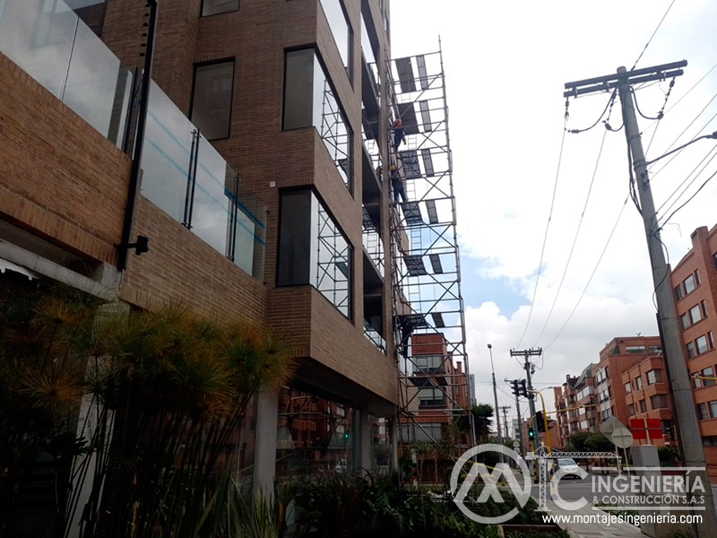 Montaje e instalación de estructuras metálicas para casas, apartamentos y cabañas en Bogotá, Colombia
