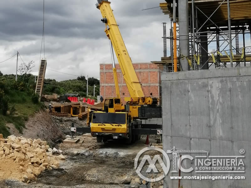 Estructuras de concreto y construcciones metálicas para cubiertas arriostradas en Bogotá, Colombia. Montajes, Ingeniería y Construcción. MIC SAS