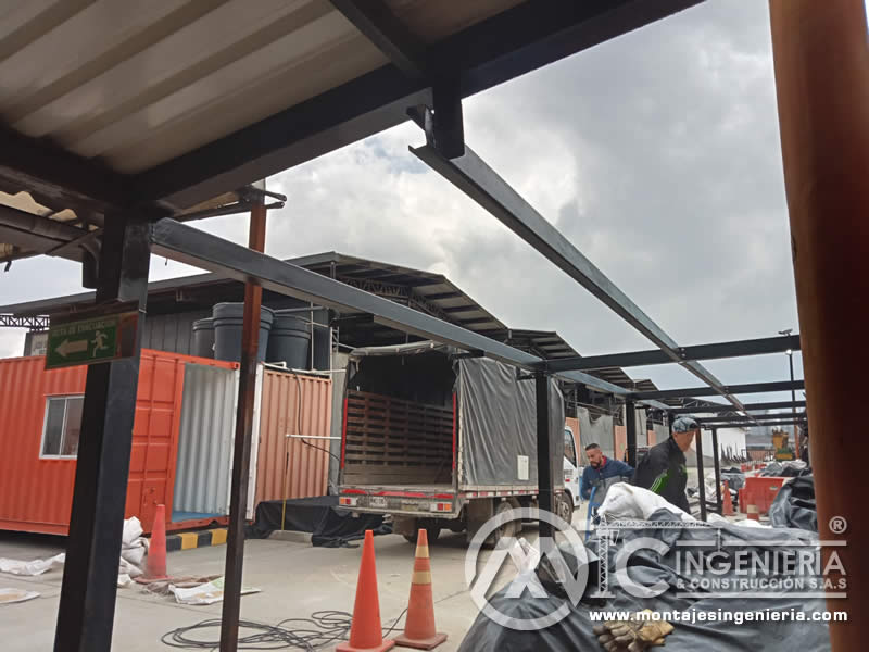 Fábrica de techos y cubiertas metálicas para pérgolas industriales en Bogotá, Colombia. Montajes, Ingeniería y Construcción. MIC SAS.