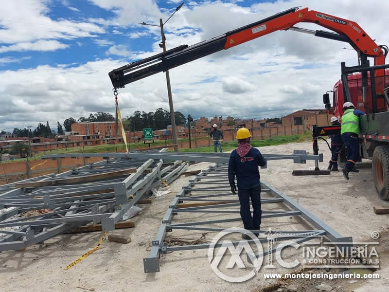 Construcción de componentes estructurales metálicos y vigas en acero en Bogotá, Colombia. Montajes, Ingeniería y Construcción. MIC SAS.
