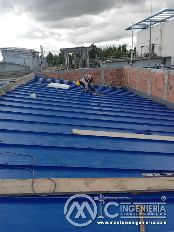 Estructuras metálicas para techos y construcciones de mezzanines metálicos en Bogotá, Colombia. Montajes, Ingeniería y Construcción. MIC SAS.