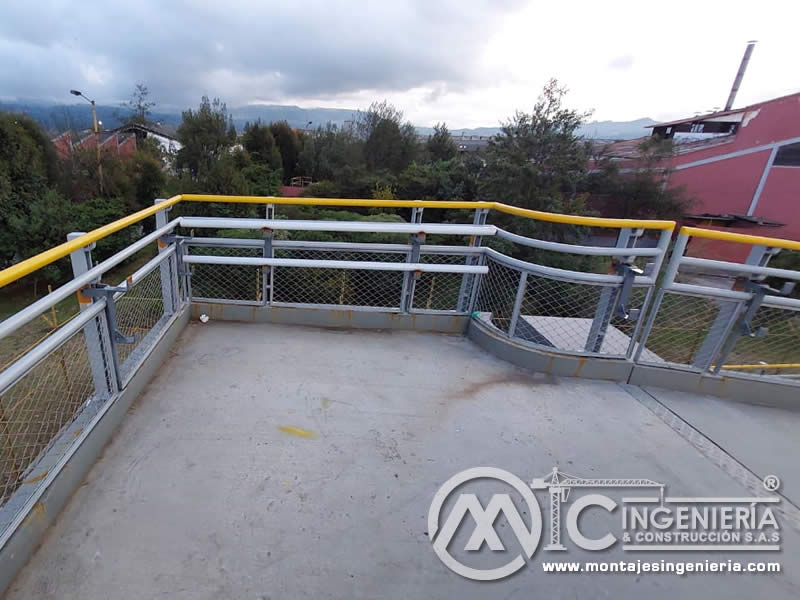 Diseño y montaje de puentes metálicos peatonales en Bogotá, Colombia. Montajes, Ingeniería y Construcción. MIC SAS.