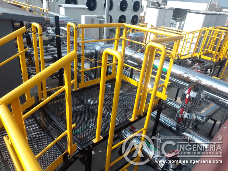 Pasarelas industriales y pisos metálicos para fábricas en Bogotá, Colombia. Montajes, Ingeniería y Construcción. MIC SAS.
