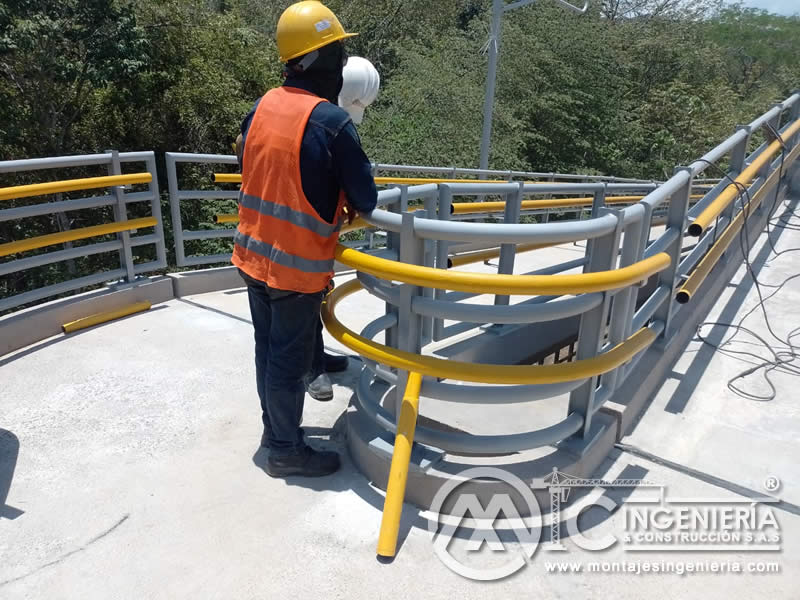 Diseño y Fabricación de Sistemas y Componentes Metálicos para Puentes Peatonales en Bogotá, Colombia. Montajes, Ingeniería y Construcción. MIC SAS.