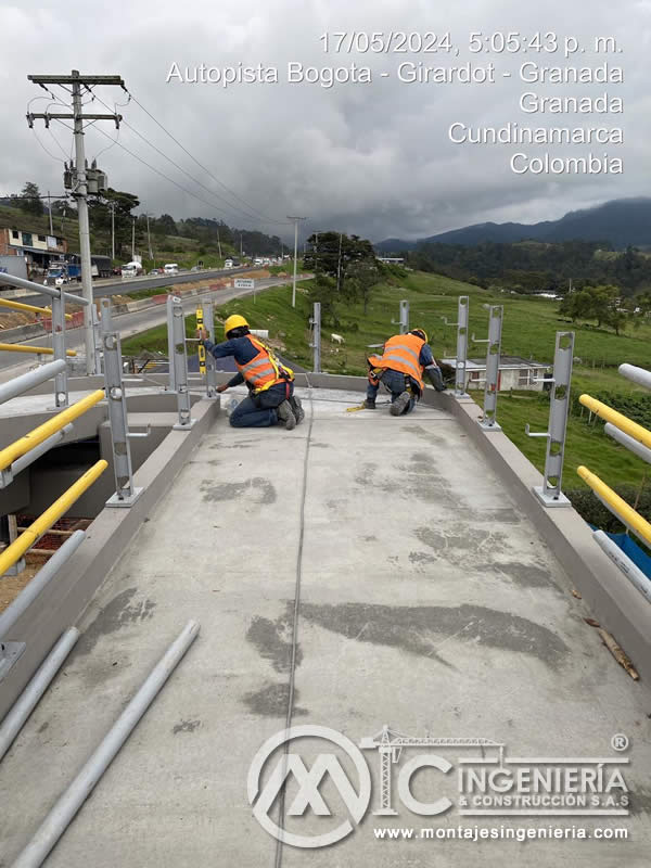 Diseño Avanzado y Seguro de Estructura Metálica para Puentes Peatonales en Concreto en Bogotá, Colombia. Montajes, Ingeniería y Construcción. MIC SAS.