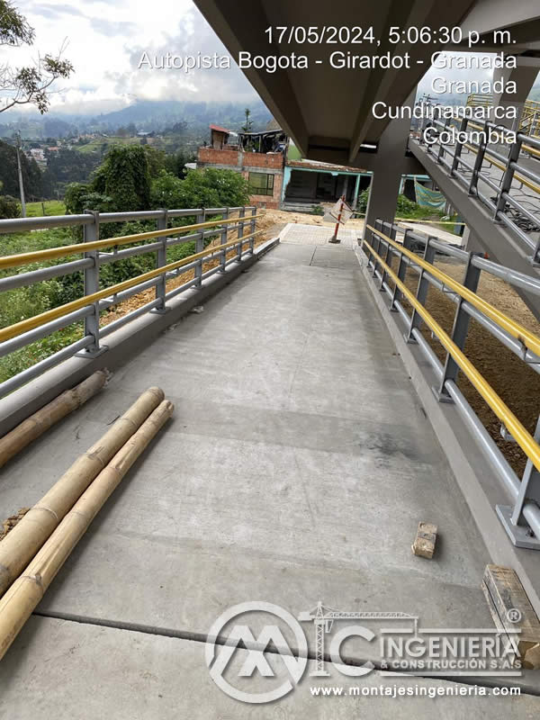 Diseño Avanzado y Seguro de Estructura Metálica para Puentes Peatonales en Concreto en Bogotá, Colombia. Montajes, Ingeniería y Construcción. MIC SAS.