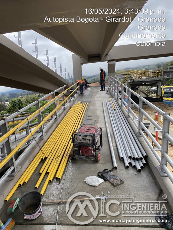 Experiencia y Calidad en Mantenimiento de Estructura Metálica en Puentes Peatonales en Colombia. Montajes, Ingeniería y Construcción. MIC SAS.