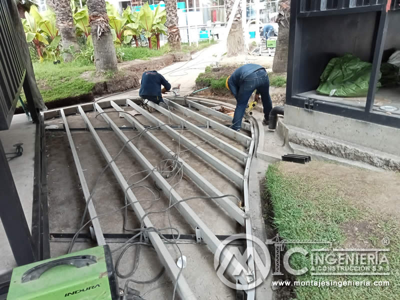 Estructura metálica de alta calidad para módulos comerciales en Bogotá, Colombia. Montajes, Ingeniería y Construcción. MIC SAS.