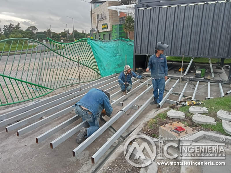 Componentes metálicos de calidad para pisos industriales y acceso comercial en Bogotá, Colombia. Montajes, Ingeniería y Construcción. MIC SAS.