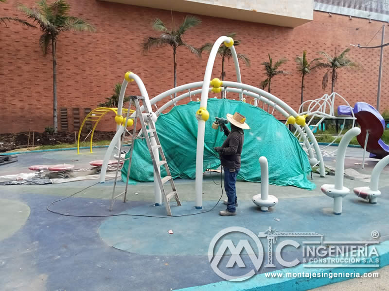 Componentes metálicos y estructuras en acero para parques infantiles en Bogotá, Colombia. Montajes, Ingeniería y Construcción. MIC SAS.