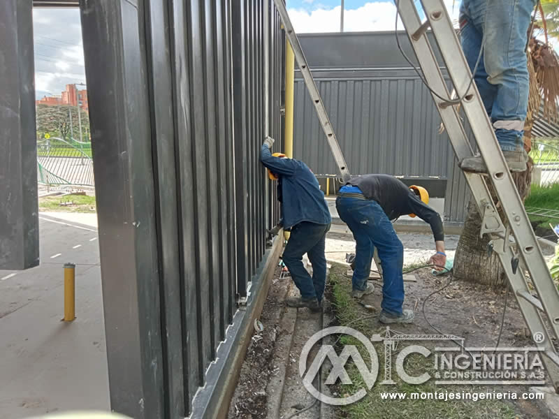 Estructura metálica personalizada para módulos y locales comerciales en Bogotá, Colombia. Montajes, Ingeniería y Construcción. MIC SAS.