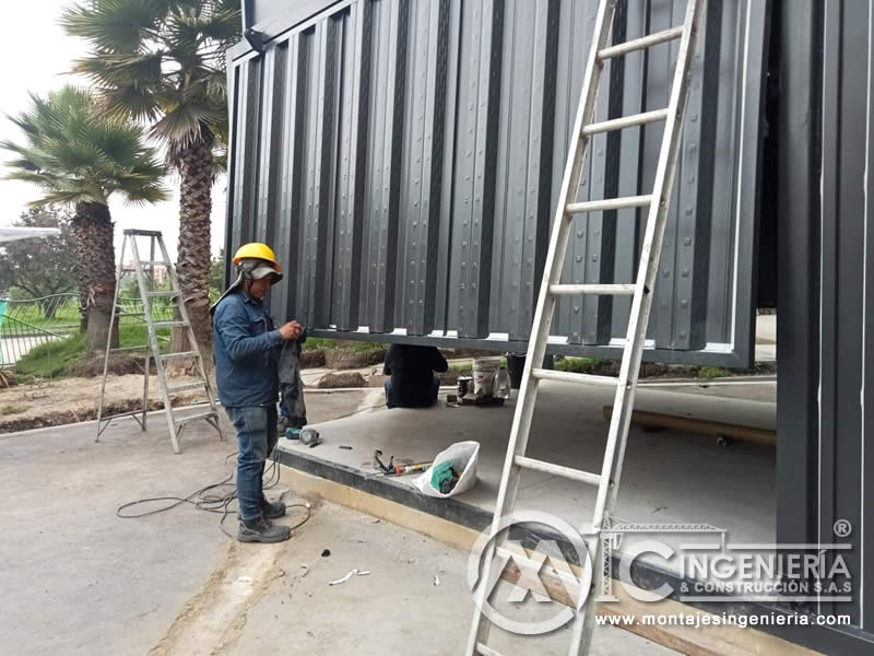 Estructura metálica personalizada para módulos y locales comerciales en Bogotá, Colombia. Montajes, Ingeniería y Construcción. MIC SAS.