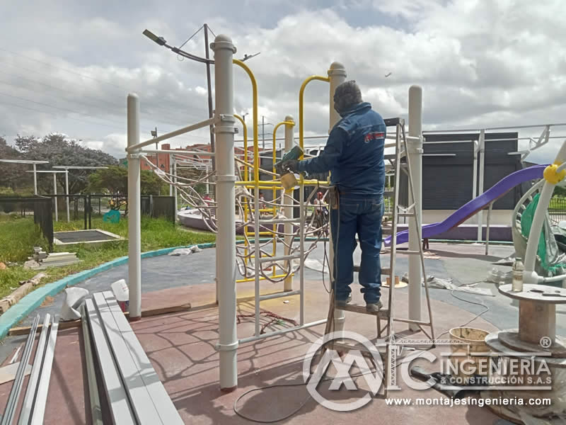 Estructuras metálicas para juegos y parques infantiles recreativos en Bogotá, Colombia. Montajes, Ingeniería y Construcción. MIC SAS.