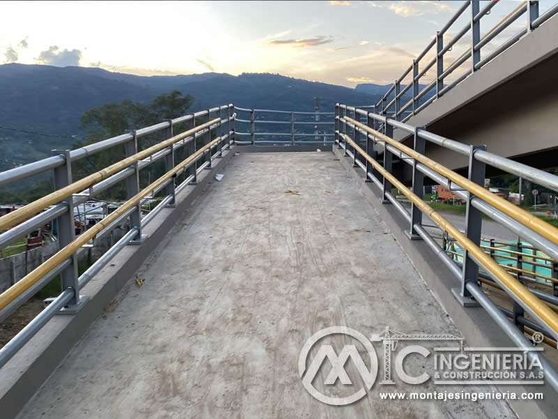 Componentes en acero para puentes peatonales modulares en Bogotá, Colombia. Montajes, Ingeniería y Construcción. MIC SAS.