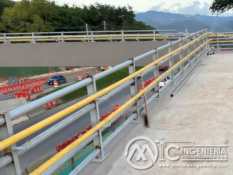 Componentes en acero para puentes peatonales modulares en Bogotá, Colombia. Montajes, Ingeniería y Construcción. MIC SAS.