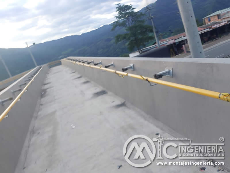 Componentes metálicos para puentes peatonales resistentes en Bogotá, Colombia. Montajes, Ingeniería y Construcción. MIC SAS.