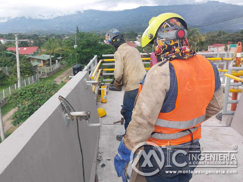 Componentes metálicos para puentes peatonales resistentes en Bogotá, Colombia. Montajes, Ingeniería y Construcción. MIC SAS.