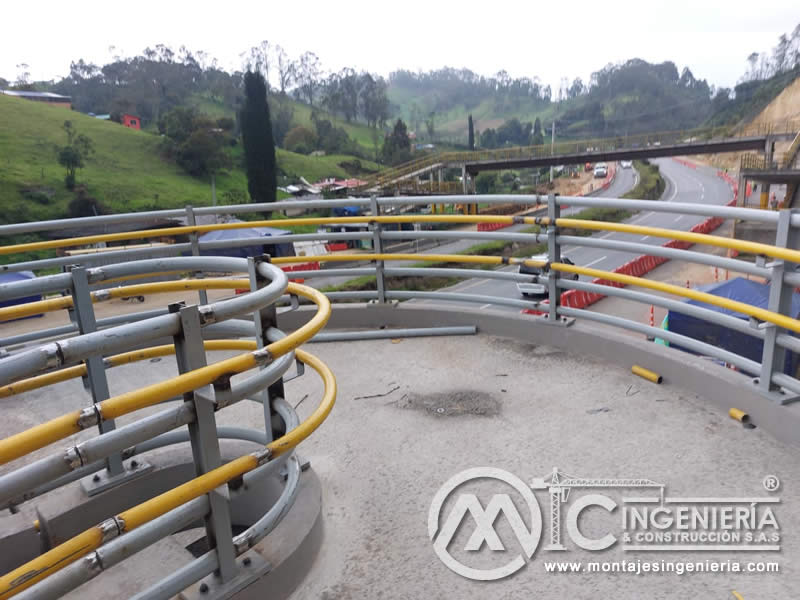 Componentes metálicos para puentes peatonales resistentes en Bogotá, Colombia. Montajes, Ingeniería y Construcción. MIC SAS.