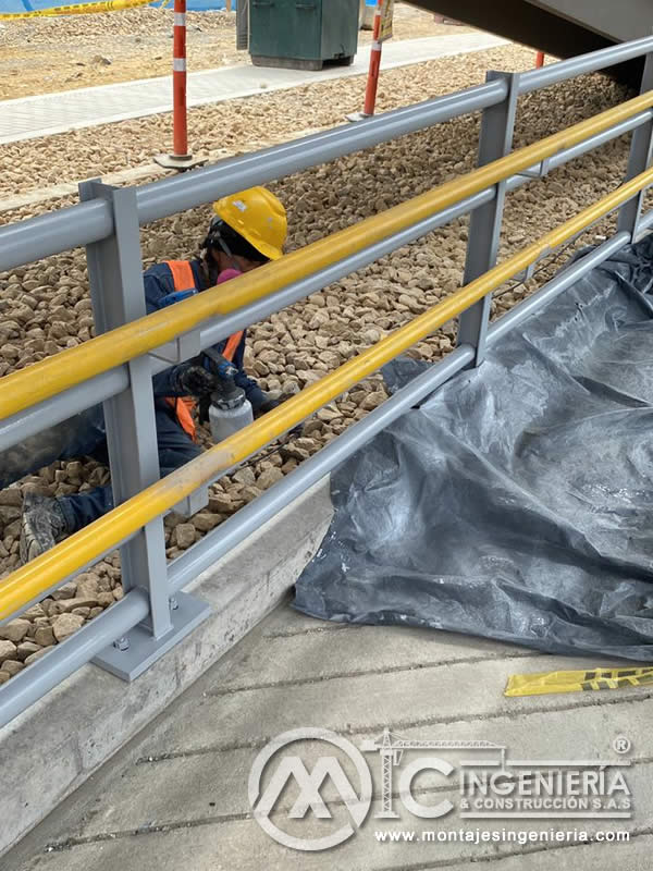 Estructuras metálicas para puentes peatonales urbanos en Bogotá, Colombia. Montajes, Ingeniería y Construcción. MIC SAS.