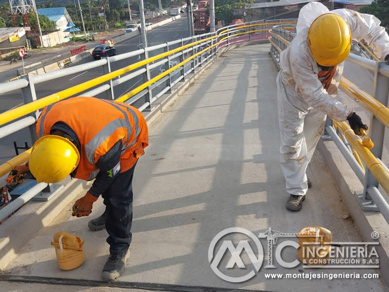 Componentes metálicos de alta calidad para puentes peatonales en Bogotá, Colombia. Montajes, Ingeniería y Construcción. MIC SAS.