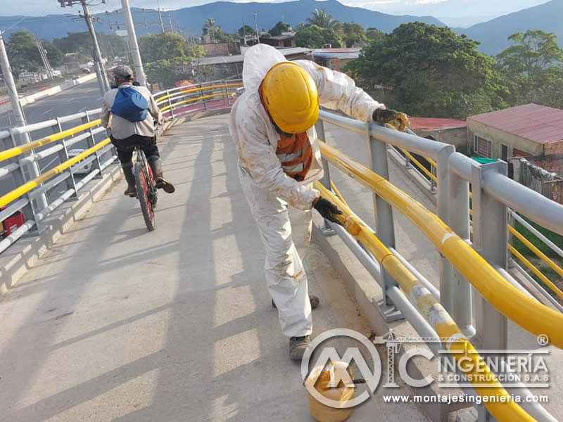 Componentes metálicos de alta calidad para puentes peatonales en Bogotá, Colombia. Montajes, Ingeniería y Construcción. MIC SAS.