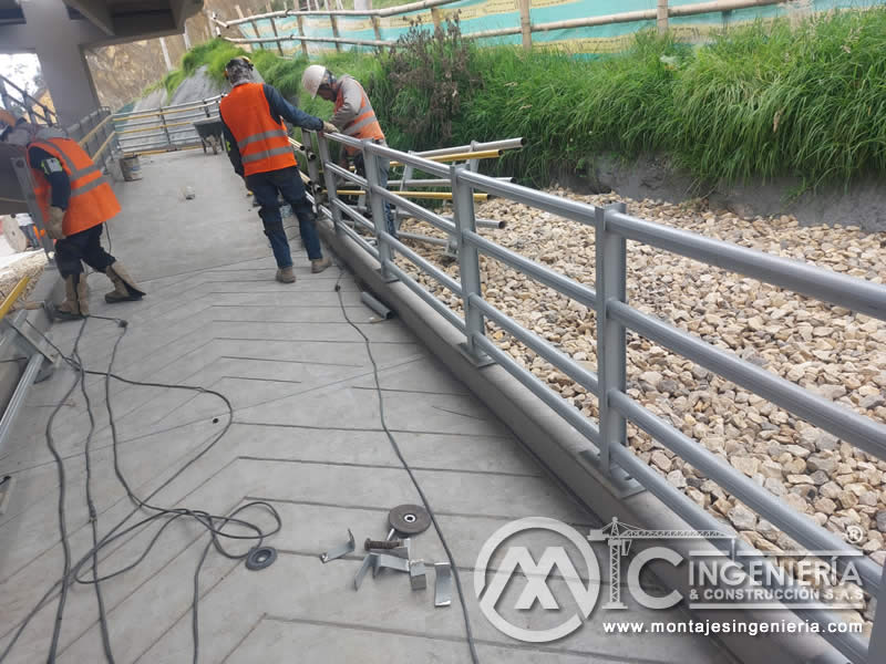 Componentes metálicos robustos para puentes peatonales en Bogotá, Colombia. Montajes, Ingeniería y Construcción. MIC SAS.