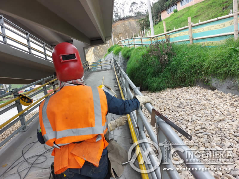 Componentes metálicos robustos para puentes peatonales en Bogotá, Colombia. Montajes, Ingeniería y Construcción. MIC SAS.