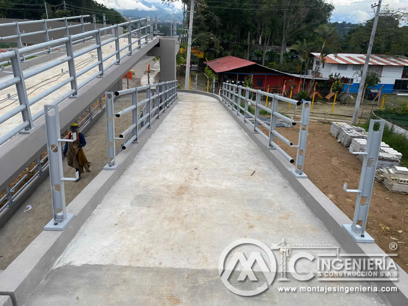 Construcción de puentes peatonales y estructuras metálicas en Bogotá, Colombia. Montajes, Ingeniería y Construcción. MIC SAS.