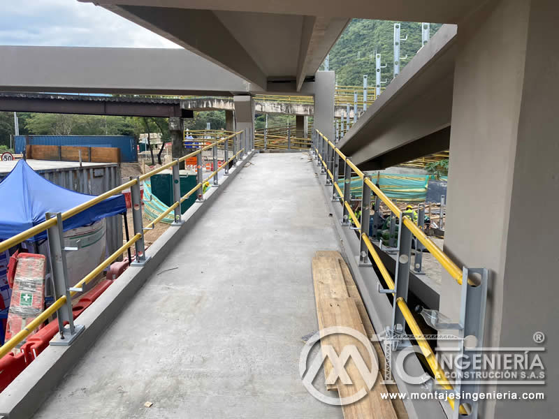 Construcción de puentes peatonales y estructuras metálicas en Bogotá, Colombia. Montajes, Ingeniería y Construcción. MIC SAS.