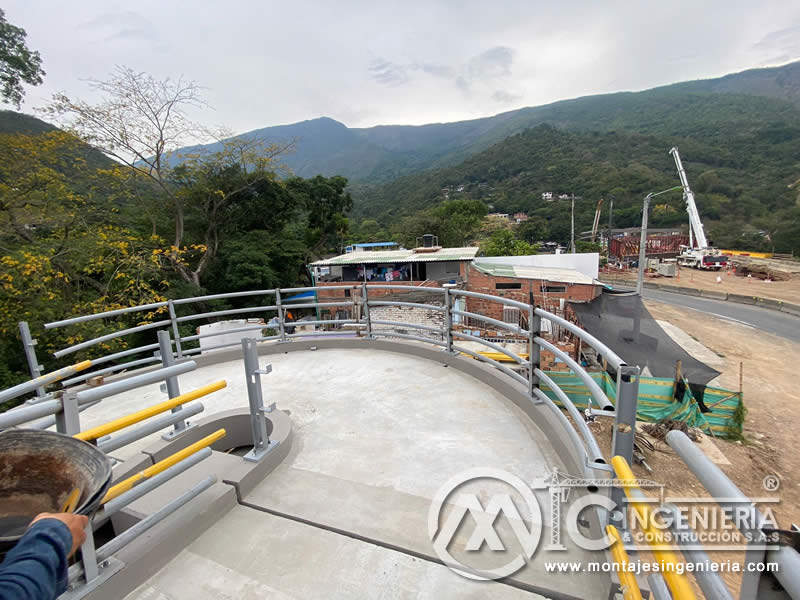 Construcción de puentes peatonales seguros y accesibles para todos en Bogotá, Colombia. Montajes, Ingeniería y Construcción. MIC SAS. Construcción de puentes peatonales seguros y accesibles para todos en Bogotá, Colombia. Montajes, Ingeniería y Construcción. MIC SAS.