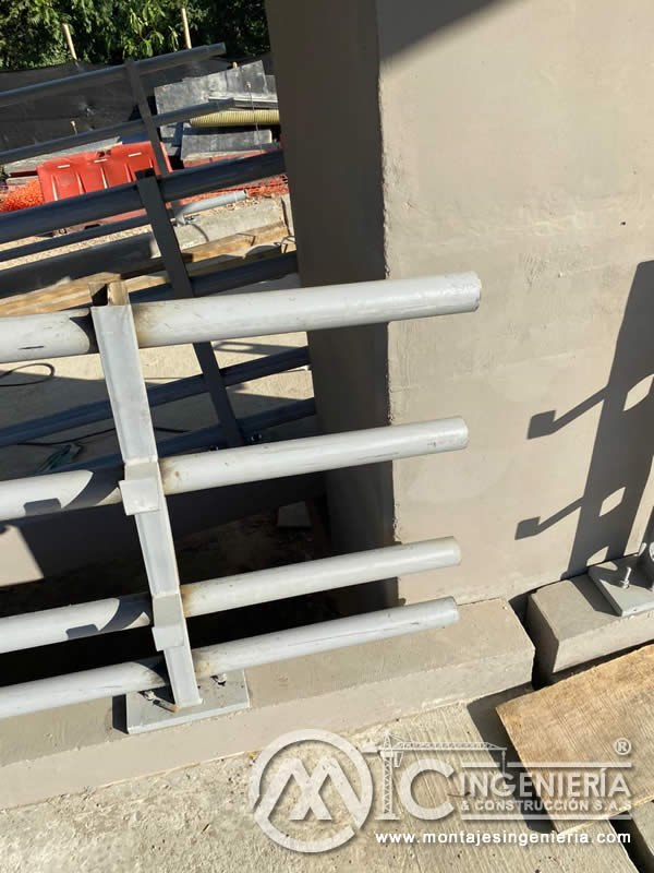 Construcción de puentes peatonales seguros y accesibles para todos en Bogotá, Colombia. Montajes, Ingeniería y Construcción. MIC SAS. Construcción de puentes peatonales seguros y accesibles para todos en Bogotá, Colombia. Montajes, Ingeniería y Construcción. MIC SAS.