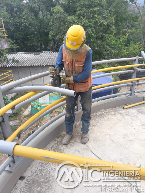 Diseño e instalación de vigas, columnas y elementos estructurales metálicos en puentes y pasarelas peatonales en Bogotá, Colombia. Montajes, Ingeniería y Construcción. MIC SAS. Diseño e instalación de vigas, columnas y elementos estructurales metálicos en puentes y pasarelas peatonales en Bogotá, Colombia. Montajes, Ingeniería y Construcción. MIC SAS.