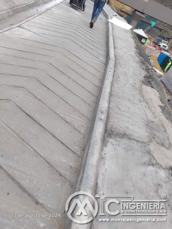 Diseño e instalación de vigas, columnas y elementos estructurales metálicos en puentes y pasarelas peatonales en Bogotá, Colombia. Montajes, Ingeniería y Construcción. MIC SAS. Diseño e instalación de vigas, columnas y elementos estructurales metálicos en puentes y pasarelas peatonales en Bogotá, Colombia. Montajes, Ingeniería y Construcción. MIC SAS.