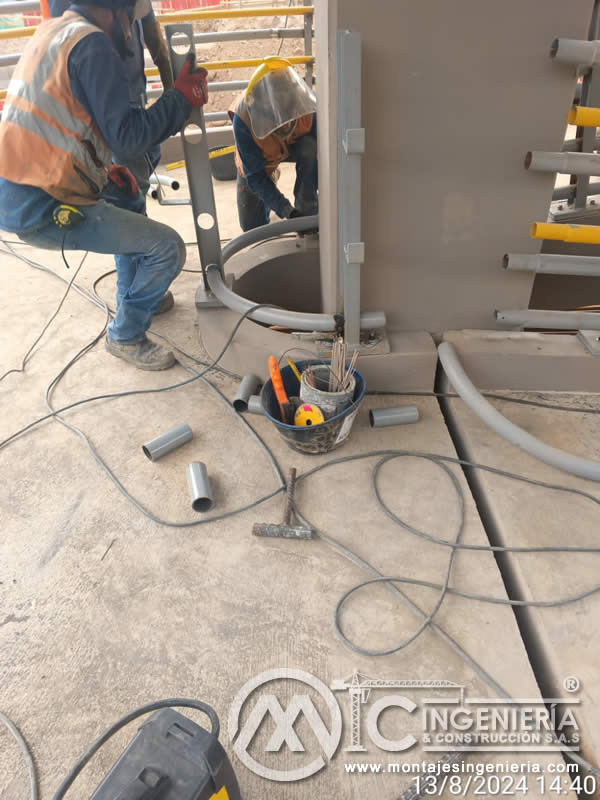 Diseño e instalación de vigas, columnas y elementos estructurales metálicos en puentes y pasarelas peatonales en Bogotá, Colombia. Montajes, Ingeniería y Construcción. MIC SAS. Diseño e instalación de vigas, columnas y elementos estructurales metálicos en puentes y pasarelas peatonales en Bogotá, Colombia. Montajes, Ingeniería y Construcción. MIC SAS.