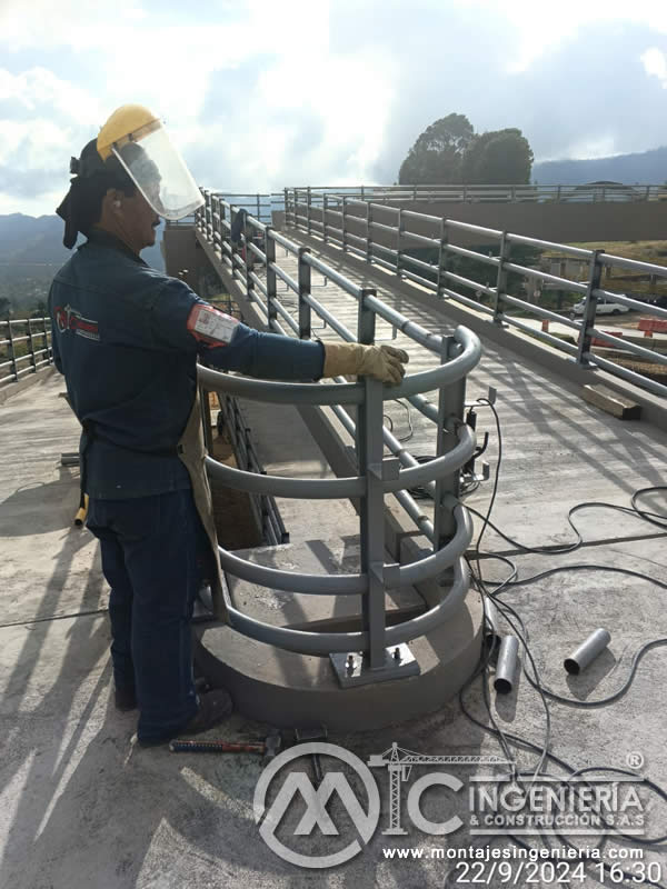 Mantenimiento de puentes peatonales para garantizar su durabilidad en Bogotá, Colombia. Montajes, Ingeniería y Construcción. MIC SAS. Mantenimiento de puentes peatonales para garantizar su durabilidad en Bogotá, Colombia. Montajes, Ingeniería y Construcción. MIC SAS.