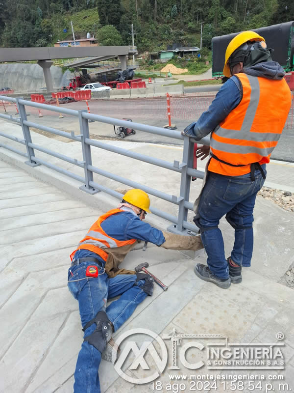 Montaje de estructuras metálicas para puentes y pasarelas peatonales en Bogotá, Colombia. Montajes, Ingeniería y Construcción. MIC SAS. Montaje de estructuras metálicas para puentes y pasarelas peatonales en Bogotá, Colombia. Montajes, Ingeniería y Construcción. MIC SAS.