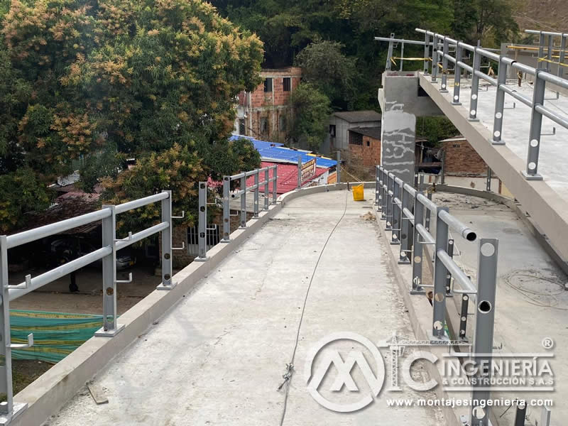 Montaje de estructuras metálicas para puentes y pasarelas peatonales en Bogotá, Colombia. Montajes, Ingeniería y Construcción. MIC SAS. Montaje de estructuras metálicas para puentes y pasarelas peatonales en Bogotá, Colombia. Montajes, Ingeniería y Construcción. MIC SAS.