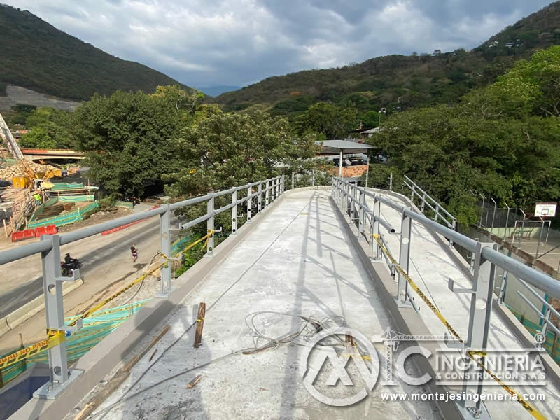 Montaje de estructuras metálicas para puentes y pasarelas peatonales en Bogotá, Colombia. Montajes, Ingeniería y Construcción. MIC SAS. Montaje de estructuras metálicas para puentes y pasarelas peatonales en Bogotá, Colombia. Montajes, Ingeniería y Construcción. MIC SAS.