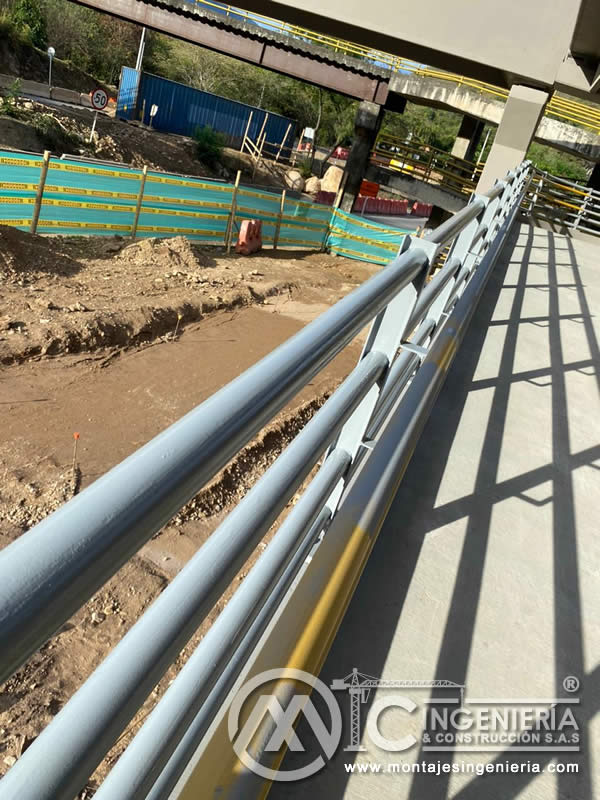 Construcción de puentes y pasarelas peatonales con materiales metálicos en Bogotá, Colombia. Montajes Ingeniería y Construcción. MIC SAS. Construcción de puentes y pasarelas peatonales con materiales metálicos en Bogotá, Colombia. Montajes Ingeniería y Construcción. MIC SAS.
