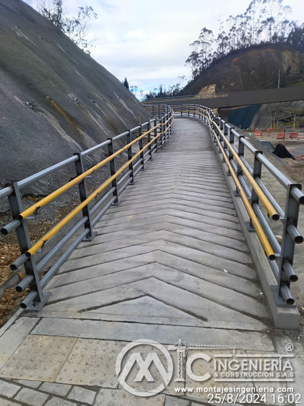 Construcción de puentes y pasarelas peatonales con materiales metálicos en Bogotá, Colombia. Montajes Ingeniería y Construcción. MIC SAS. Construcción de puentes y pasarelas peatonales con materiales metálicos en Bogotá, Colombia. Montajes Ingeniería y Construcción. MIC SAS.
