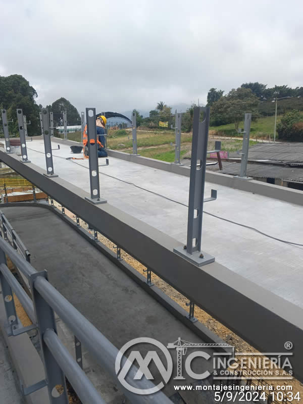 Durabilidad y resistencia en la construcción metálica de accesorios en puentes peatonales en Bogotá, Colombia. Montajes Ingeniería y Construcción. MIC SAS. Durabilidad y resistencia en la construcción metálica de accesorios en puentes peatonales en Bogotá, Colombia. Montajes Ingeniería y Construcción. MIC SAS.