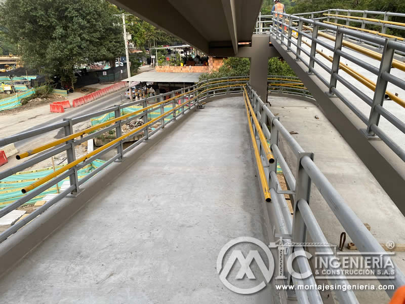 Durabilidad y resistencia en la construcción metálica de accesorios en puentes peatonales en Bogotá, Colombia. Montajes Ingeniería y Construcción. MIC SAS. Durabilidad y resistencia en la construcción metálica de accesorios en puentes peatonales en Bogotá, Colombia. Montajes Ingeniería y Construcción. MIC SAS.