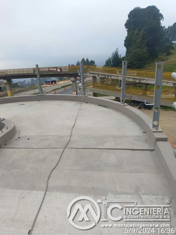 Durabilidad y resistencia en la construcción metálica de accesorios en puentes peatonales en Bogotá, Colombia. Montajes Ingeniería y Construcción. MIC SAS. Durabilidad y resistencia en la construcción metálica de accesorios en puentes peatonales en Bogotá, Colombia. Montajes Ingeniería y Construcción. MIC SAS.