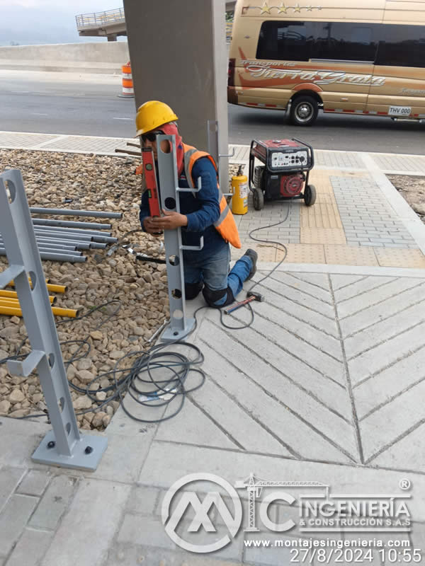 Ensamblaje y montaje de elementos metálicos para puentes y pasarelas peatonales en Bogotá, Colombia. Montajes Ingeniería y Construcción. MIC SAS. Ensamblaje y montaje de elementos metálicos para puentes y pasarelas peatonales en Bogotá, Colombia. Montajes Ingeniería y Construcción. MIC SAS.