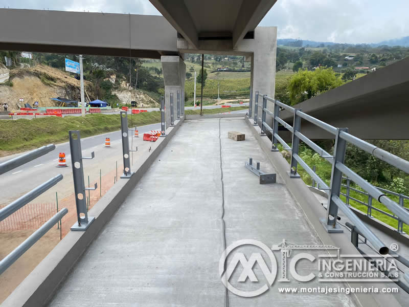 Ensamblaje y montaje de elementos metálicos para puentes y pasarelas peatonales en Bogotá, Colombia. Montajes Ingeniería y Construcción. MIC SAS. Ensamblaje y montaje de elementos metálicos para puentes y pasarelas peatonales en Bogotá, Colombia. Montajes Ingeniería y Construcción. MIC SAS.