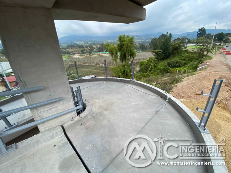 Ensamblaje y montaje de elementos metálicos para puentes y pasarelas peatonales en Bogotá, Colombia. Montajes Ingeniería y Construcción. MIC SAS. Ensamblaje y montaje de elementos metálicos para puentes y pasarelas peatonales en Bogotá, Colombia. Montajes Ingeniería y Construcción. MIC SAS.