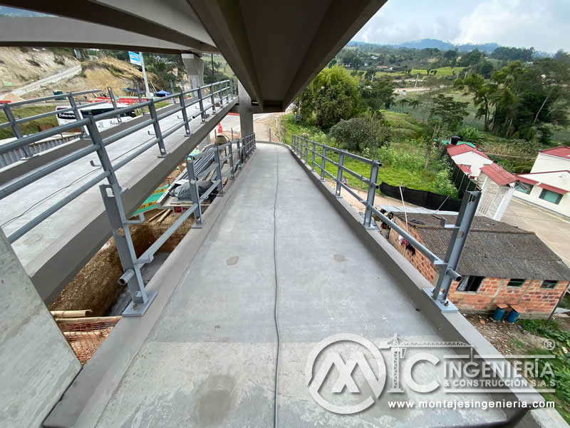 Ensamblaje y montaje de elementos metálicos para puentes y pasarelas peatonales en Bogotá, Colombia. Montajes Ingeniería y Construcción. MIC SAS. Ensamblaje y montaje de elementos metálicos para puentes y pasarelas peatonales en Bogotá, Colombia. Montajes Ingeniería y Construcción. MIC SAS.