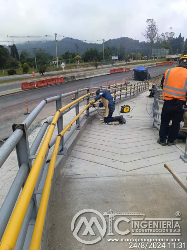 Ensamblaje y montaje de elementos metálicos para puentes y pasarelas peatonales en Bogotá, Colombia. Montajes Ingeniería y Construcción. MIC SAS. Ensamblaje y montaje de elementos metálicos para puentes y pasarelas peatonales en Bogotá, Colombia. Montajes Ingeniería y Construcción. MIC SAS.