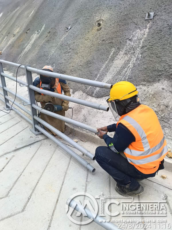 Ensamblaje y montaje de elementos metálicos para puentes y pasarelas peatonales en Bogotá, Colombia. Montajes Ingeniería y Construcción. MIC SAS. Ensamblaje y montaje de elementos metálicos para puentes y pasarelas peatonales en Bogotá, Colombia. Montajes Ingeniería y Construcción. MIC SAS.